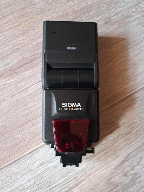 SIGMA EF-530 DG SUPER Flitser voor Sony Alpha, Audio, Tv en Foto, Fotografie | Flitsers, Gebruikt, Sigma, Kantelbaar, Ophalen of Verzenden