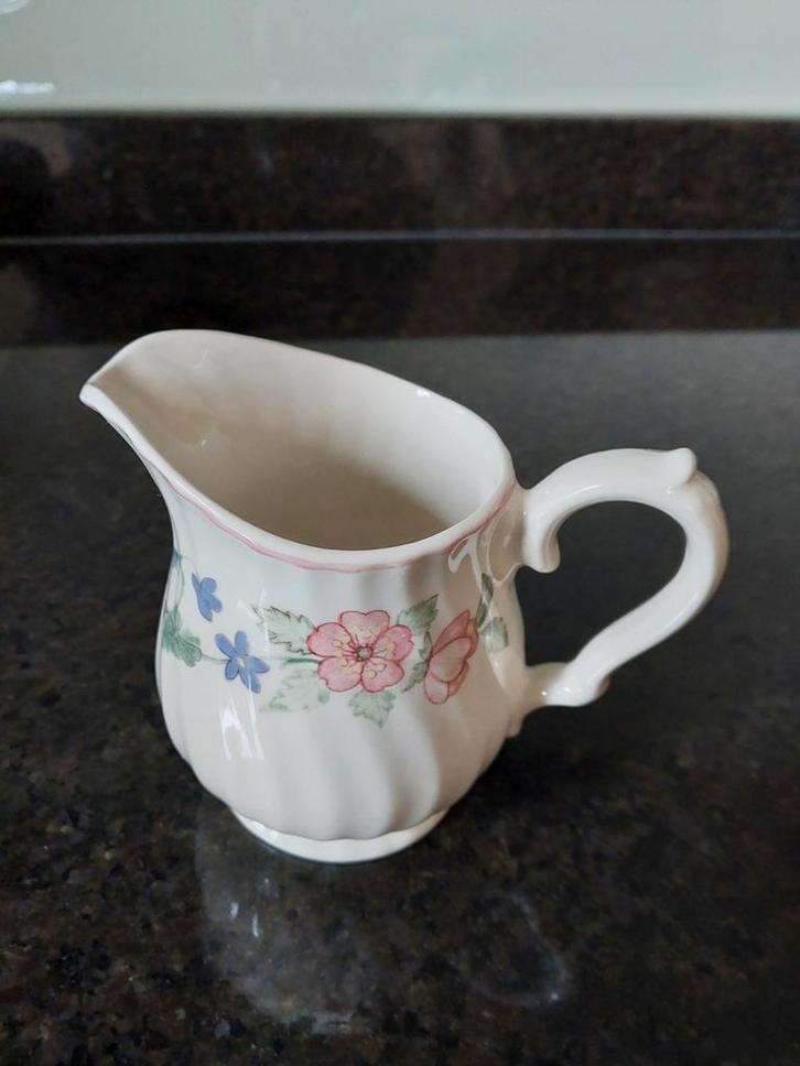 Myott Meakin Spring Fields Jenny Rhodes Melkkannetje -Nieuw!, Huis en Inrichting, Keuken | Servies, Nieuw, Overige typen, Overige stijlen