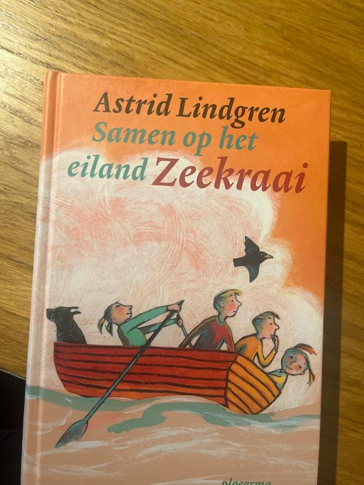 Astrid Lindgren - Samen op het eiland Zeekraai, Boeken, Kinderboeken | Jeugd | onder 10 jaar, Zo goed als nieuw, Fictie algemeen