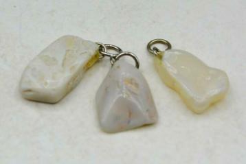 Melk Opaal hangers (01) beschikbaar voor biedingen