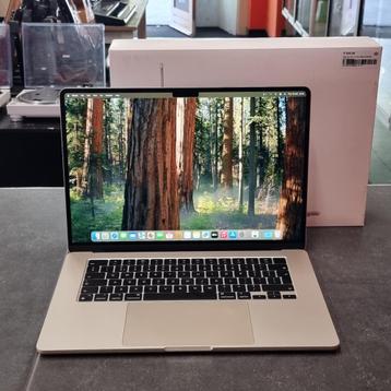 Macbook Air 15 Inch 8GB/256GB/M2 2023 Starlight beschikbaar voor biedingen