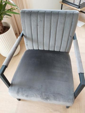 Fauteuil  beschikbaar voor biedingen