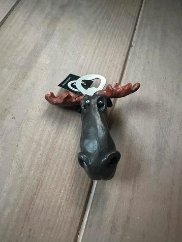 Zweedse Eland Flessenopener beschikbaar voor biedingen