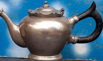 Theepot. J.N.D. & Zn. Klein model. 12 cm. Ca 1900. beschikbaar voor biedingen