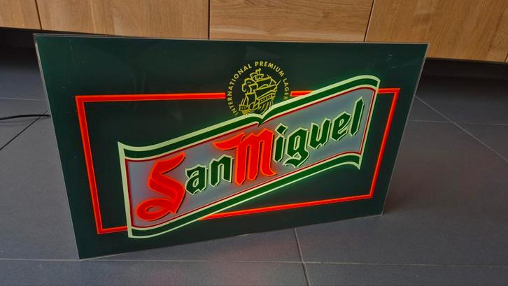 San Miguel Bier Lichtreclame, Verzamelen, Merken en Reclamevoorwerpen, Gebruikt, Lichtbak of (neon) lamp, Ophalen of Verzenden