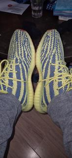 Yeezy boost 350. Mt 44. Amper op gelopen,  zijn me te groot, Ophalen of Verzenden, Zo goed als nieuw