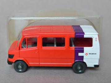 Wiking 280 – 282 Mercedes-Benz 207 D van Railbouw Strukton beschikbaar voor biedingen