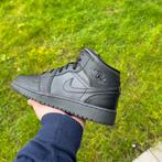 Nike Air Jordan 1 Black, Nieuw, Ophalen of Verzenden, New Balance, Sneakers of Gympen