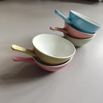 Vintage pastel soepkommen jaren 60. 5 stuksCalifornia?, Huis en Inrichting, Keuken | Servies, Gebruikt, Ophalen of Verzenden, Kom(men)