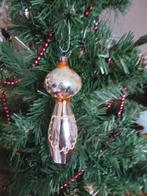 oudere kerstbal model vrouwtje met schortje, Diversen, Kerst, Ophalen of Verzenden, Gebruikt