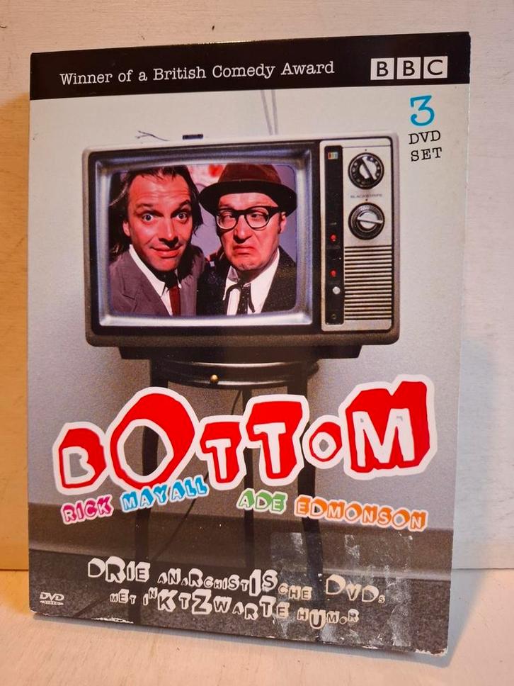 Bottom 1 t/m 3 - Satire Komedie - 3 DVD Box Set, Cd's en Dvd's, Dvd's | Komedie, Zo goed als nieuw, Actiekomedie, Boxset, Vanaf 12 jaar