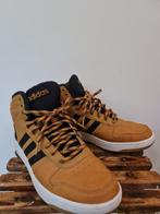 Adidas Hoops 2.0 Mid Brown mt 45 1/3, Bruin, Ophalen of Verzenden, Adidas, Sneakers of Gympen