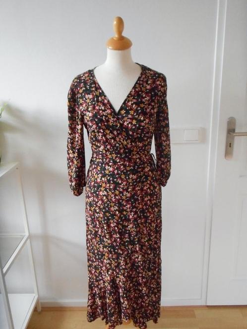 Jurk van Oysho, maat S, Kleding | Dames, Jurken, Zo goed als nieuw, Maat 36 (S), Zwart, Onder de knie, Ophalen of Verzenden
