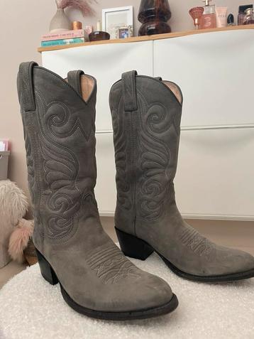 Sendra laarzen beschikbaar voor biedingen