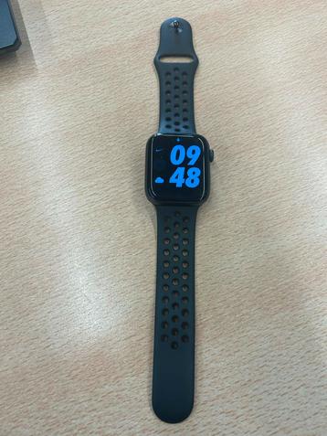 Apple watch serie se 44mm nike version beschikbaar voor biedingen