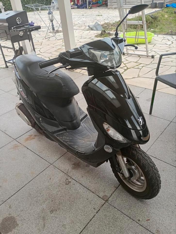 Peugeot V-Clic 50cc - Defect, Fietsen en Brommers, Snorfietsen en Snorscooters, Ophalen