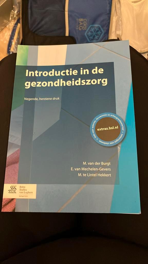 E. van Mechelen-Gevers - Introductie in de gezondheidszorg, Boeken, Wetenschap, Zo goed als nieuw, Ophalen of Verzenden