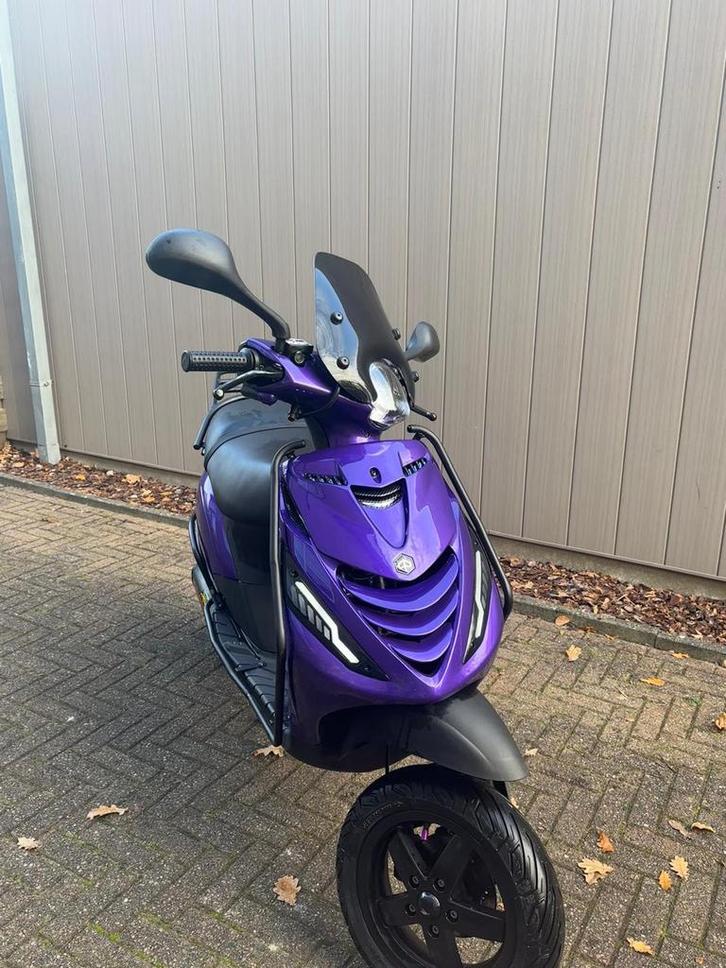 Piaggio Zip SP, Fietsen en Brommers, Scooters | Piaggio, Gebruikt, Zip, Maximaal 45 km/u, Benzine, Ophalen