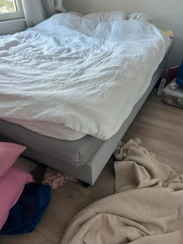 Gratis op te halen! Bed, grijze 2 losse boxspring