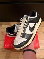 Nike Dunk Low “Vintage Panda” (EU 40/UK 6), Kleding | Dames, Ophalen of Verzenden, Zo goed als nieuw, Sneakers of Gympen