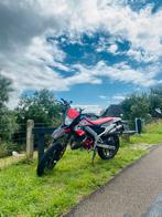 Aprilia sx50 factory stuntman 2020, Fietsen en Brommers, Brommers | Derbi, Ophalen, Zo goed als nieuw