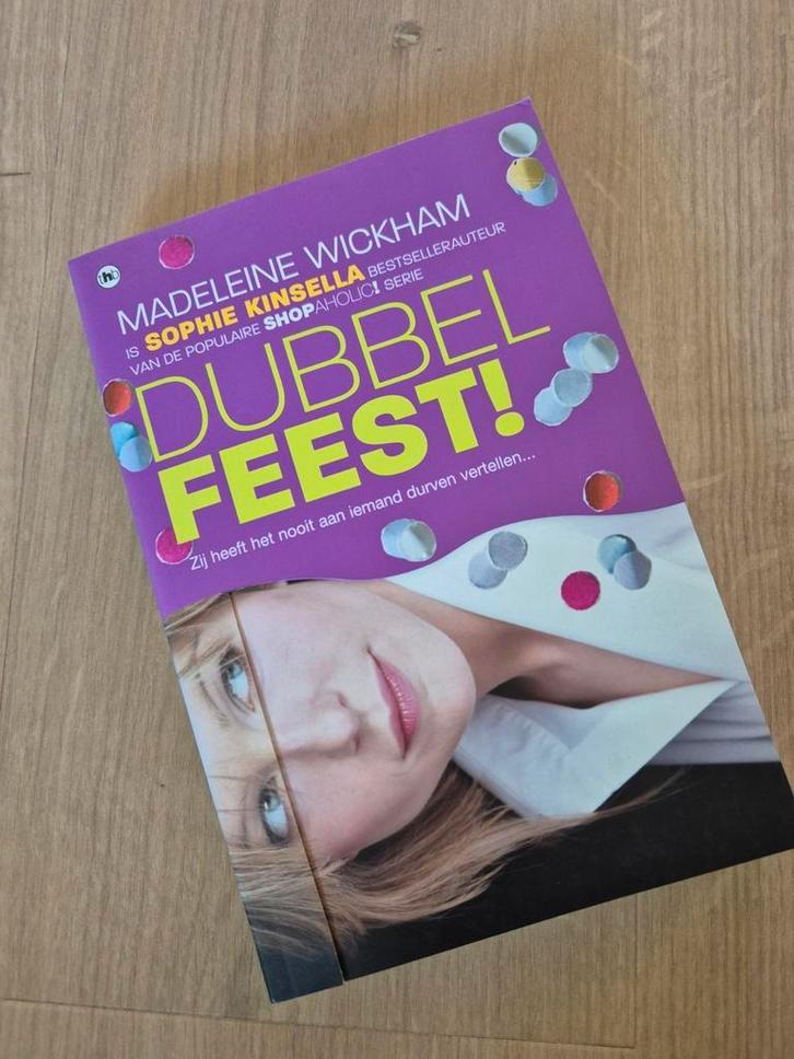 Madeleine Wickham - Dubbel feest!, Boeken, Literatuur, Zo goed als nieuw, Ophalen of Verzenden