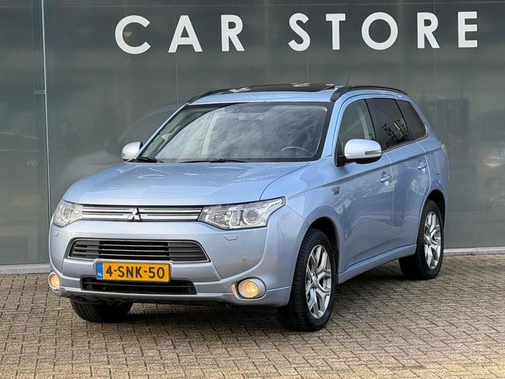 Mitsubishi Outlander 2.0 PHEV instyle Leer Dak Camera, Auto's, Mitsubishi, Bedrijf, Te koop, Outlander, 360° camera, 4x4, ABS