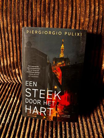 Een Steek Door Het Hart - Pulixi beschikbaar voor biedingen