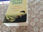 Danielle Steele  Tweede  kans Spoorloos Verdwenen Puur Geluk, Gelezen, Danielle Steel, Ophalen of Verzenden, Nederland