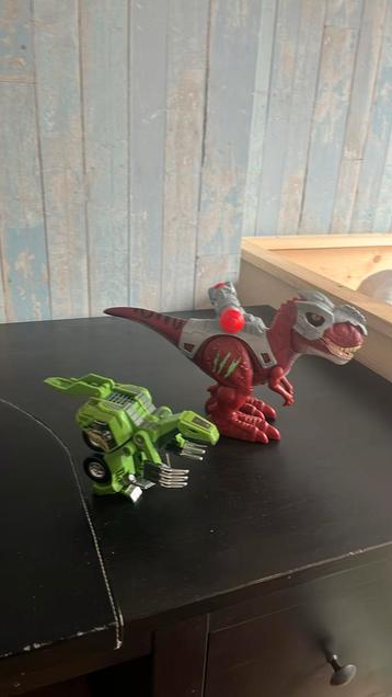 Transformer dino en dino die kan schieten beschikbaar voor biedingen
