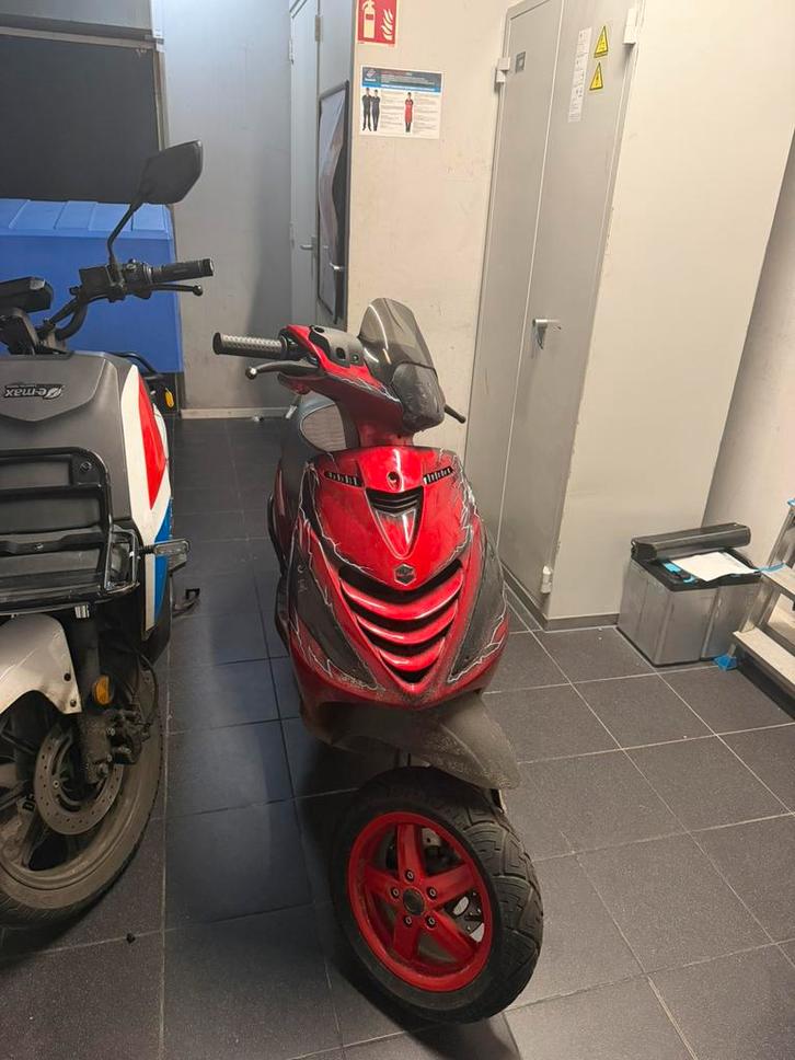 Piaggio zip 4t 80cc 4v, Fietsen en Brommers, Scooters | Piaggio, Gebruikt, Zip, Maximaal 45 km/u, Benzine, Ophalen