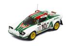 Lancia Stratos HF #10 Rally Monte Carlo 1976 + Rijders 1:43, Hobby en Vrije tijd, Modelauto's | 1:43, Overige merken, IXO, IXO