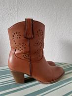 Cognac Bruine enkel laarsjes met studs maat 39 ! ! !, Kleding | Dames, Schoenen, Lage of Enkellaarzen, Ophalen of Verzenden, Bruin