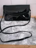 Zwarte lak tas met klep, Bulaggi € 17,50, Sieraden, Tassen en Uiterlijk, Tassen | Damestassen, Ophalen of Verzenden, Gebruikt
