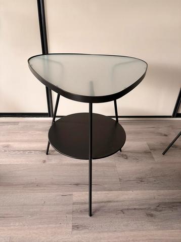 Ikea Ulsberg tafel/nachtkastje