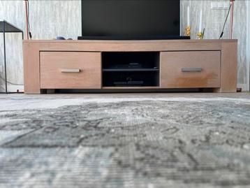 Massief houten TV-meubel beschikbaar voor biedingen