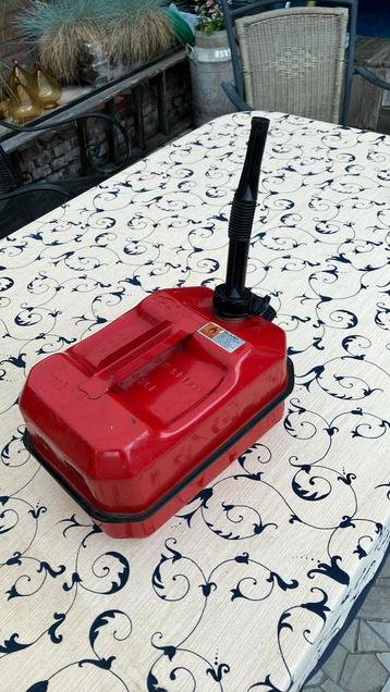 Jerrycan 10 liter beschikbaar voor biedingen