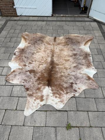 Koeienhuid | beige - taupe - grijs | 1,80m x 1,80m beschikbaar voor biedingen