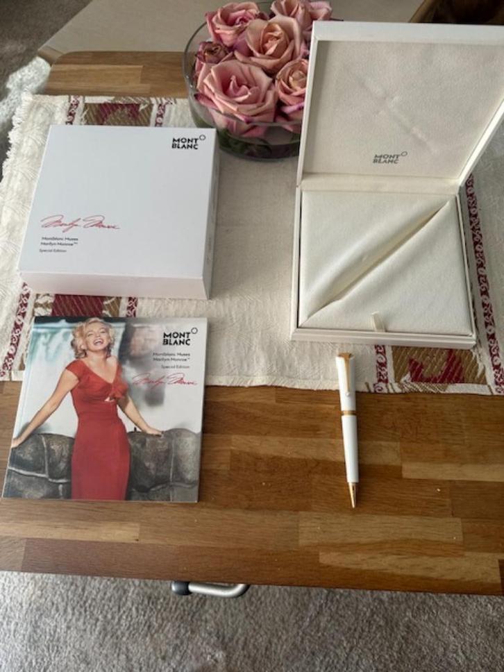Montblanc Marilyn Monroe balpen complete set als nieuw, Verzamelen, Pennenverzamelingen, Zo goed als nieuw, Balpen, Mont Blanc