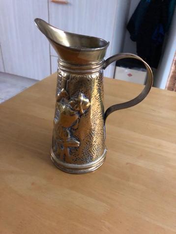 Te koop antieke koperen kan  beschikbaar voor biedingen