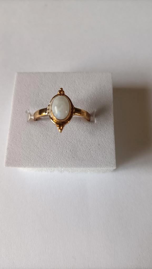 Fraaie zilver vergulde ring met Regenboog Maansteenf, Sieraden, Tassen en Uiterlijk, Ringen, Nieuw, Dame, 17 tot 18, Goud, Zilver