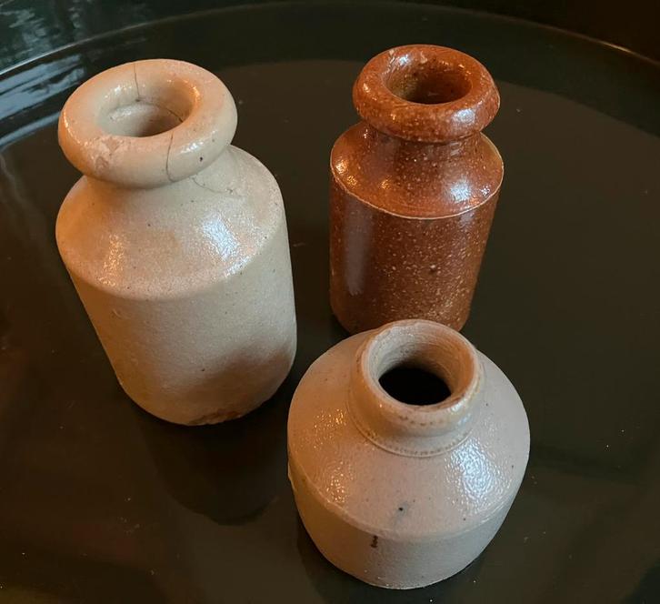 Drie oude kruikjes, Antiek en Kunst, Antiek | Keramiek en Aardewerk, Ophalen