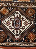 Vintage handgeknoopt perzisch tapijt qashqai 67x64, Info@SlatsAntiek.nl, Tweedehands, 50 tot 100 cm, Perzisch