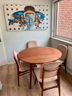 Vintage teakhouten eettafel + 4 stoelen. Louis van Teeffelen, Huis en Inrichting, Ophalen, Zo goed als nieuw, Vijf personen of meer