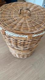 Wicker basket / rieten mand, Huis en Inrichting, Woonaccessoires | Schalen en Manden, Ophalen, Gebruikt, Mand, Rond