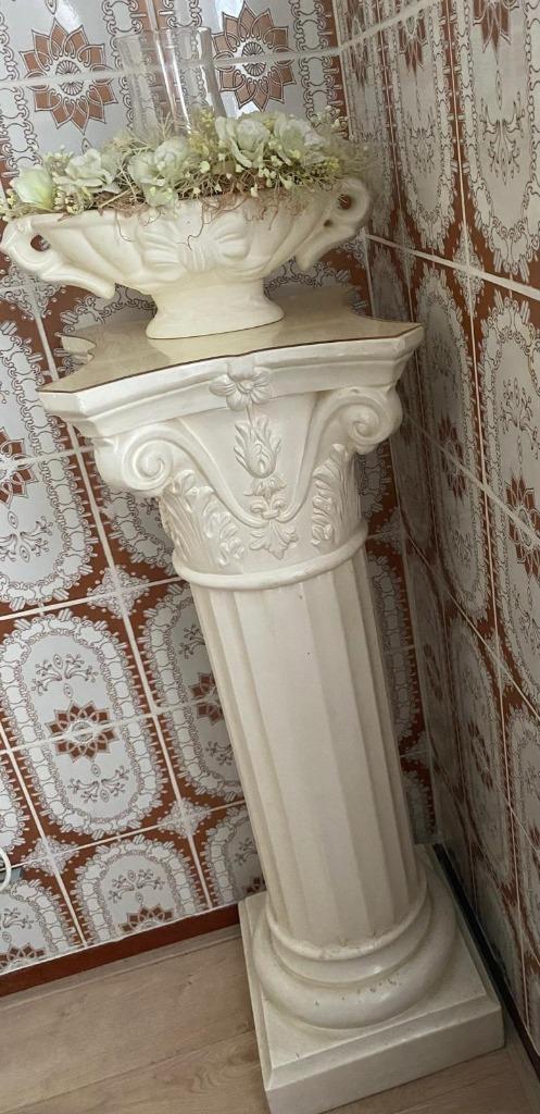 Prachtige klassieke zuil met sierlijke vaas, Huis en Inrichting, Woonaccessoires | Zuilen en Pilaren, Zo goed als nieuw, Ophalen
