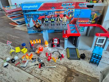 Playmobil brandweerkazerne, auto en helikopter beschikbaar voor biedingen
