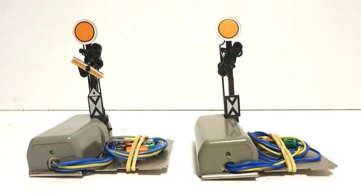 7036 en 7038 Marklin voorsein - set van 2 stuks, Hobby en Vrije tijd, Modeltreinen | H0, Gebruikt, Transformator of Voeding, Wisselstroom