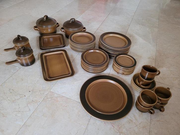 Kerry Ironstone servies, Huis en Inrichting, Keuken | Servies, Gebruikt, Compleet servies, Overige stijlen, Aardewerk, Ophalen