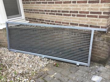 Verzinkt stalen rooster - 204 x 77 cm beschikbaar voor biedingen